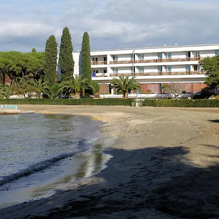 Luxury With A Swimming Pool - 21615 Zadar